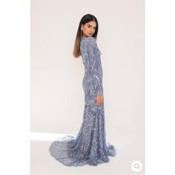 BLUE SILVER SEQUIN EVENING DRESS WITH TRAIL - Picture 1 of 5